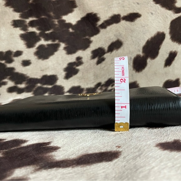 Prada Black Leather Zippy Wallet - Picture 12 of 12